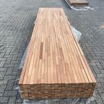 Ca. 126x Guyana Teak Latten Geschaafd Gevingerlast, 27x45mm, lengte 40